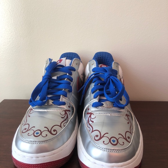 Lebron af1 size 9 - Picture 4 of 7